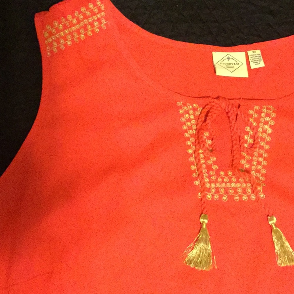 Coral top